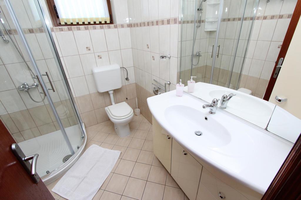 Apartments Pataj Ровинь Экстерьер фото